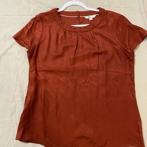 Pumpkin colored Boden blouse. Excellent, very gently used condition.